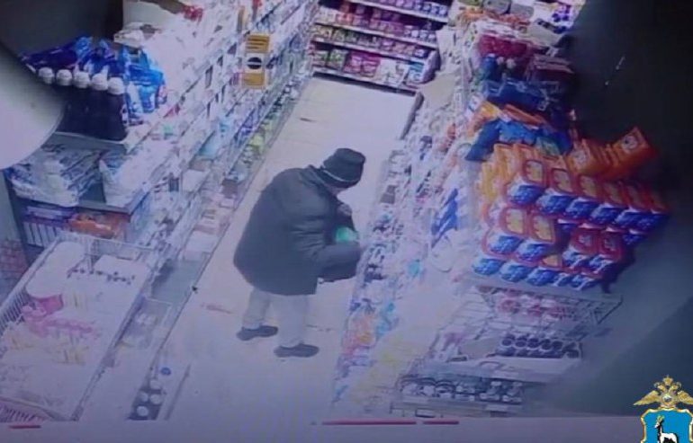 В Самаре задержали мужчину, укравшего из магазина масло