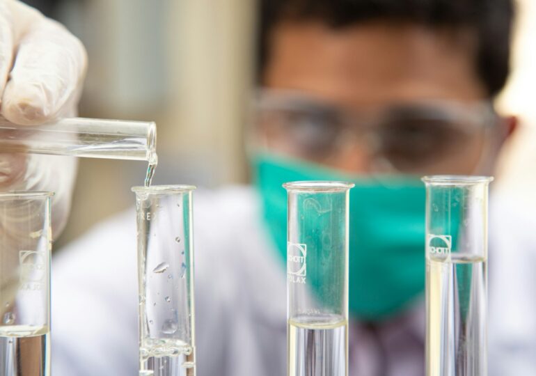 Российские ученые первыми в мире разработали препарат от болезни Бехтерева