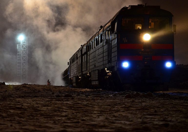 В Самарской области поезд насмерть сбил мужчину