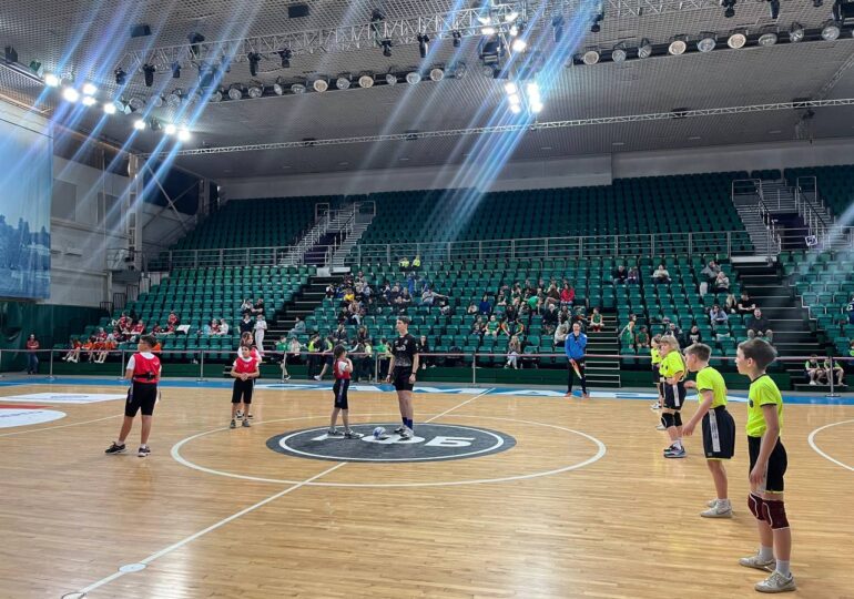 В Самаре состоялись соревнования по тэг-регби среди команд общеобразовательных учреждений