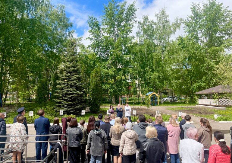 Самарские полицейские и общественники приняли участие в Международной акции «Сад памяти»