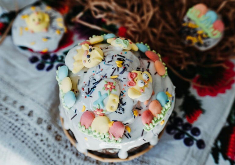 Диетолог поделилась, какое количество куличей допустимо съесть на Пасху