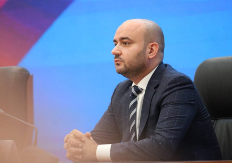 Вячеслав Федорищев в завершении первой рабочей недели дал интервью самарскому блогеру