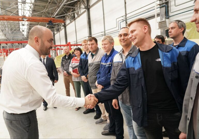 В День России Вячеслав Федорищев пообщался с самарцами и оценил мощности авиационного завода