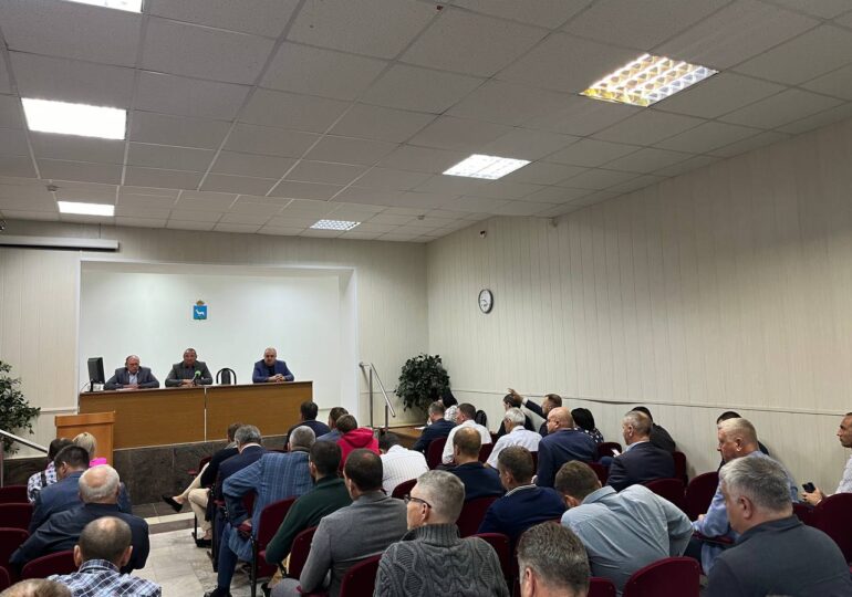 На еженедельном совещании в департаменте городского хозяйства обсудили вопросы просадок и провалов на дорогах