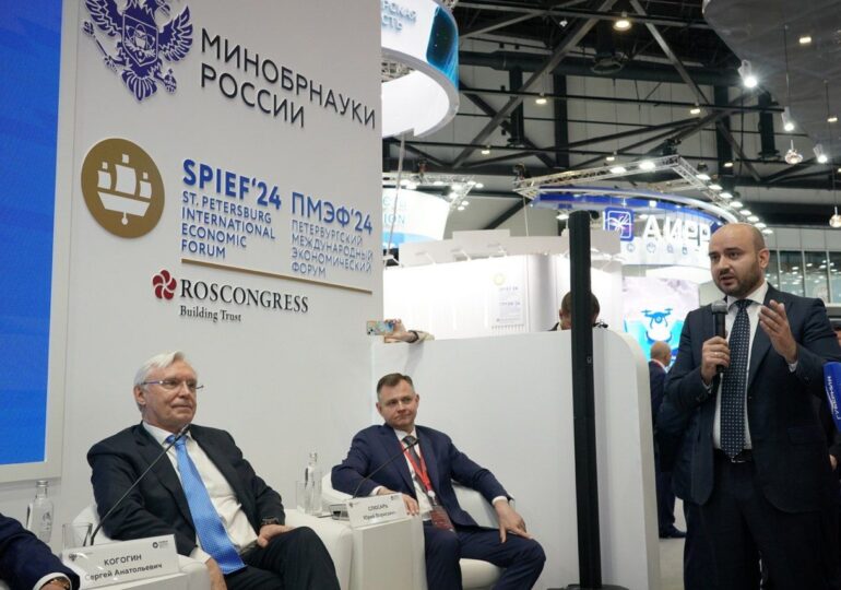 Вячеслав Федорищев на ПМЭФ рассказал о планах развития самарских инженерных школ