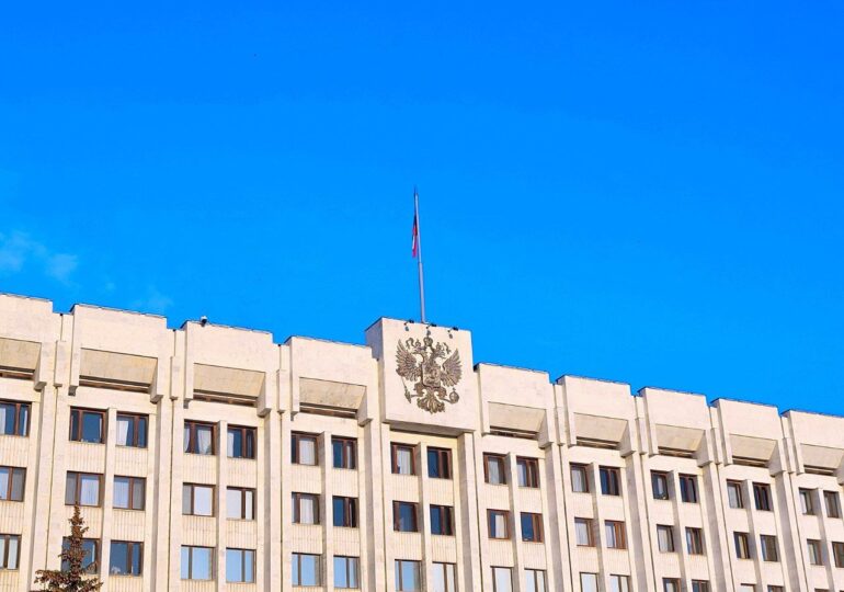 В правительстве Самарской области идет церемония награждения жителей региона