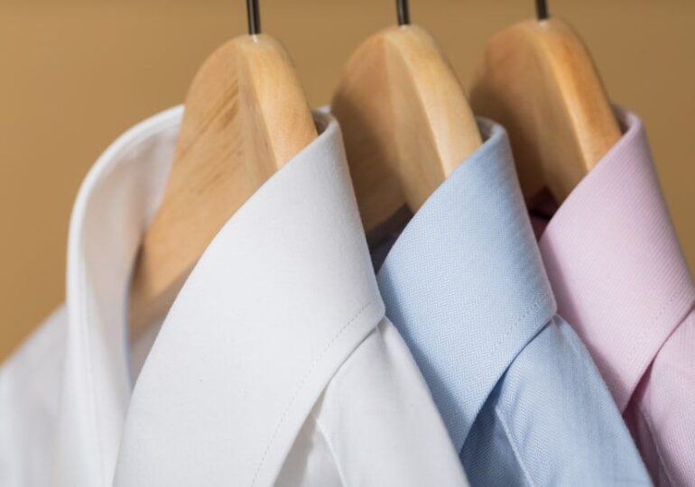 Самарцам рассказали, как одеваться в жаркую погоду, чтобы сохранить свой стиль и соблюдать рабочий дресс-код