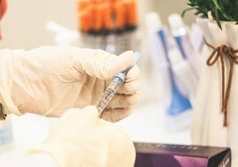 Жительниц России предостерегли от уколов ботокса