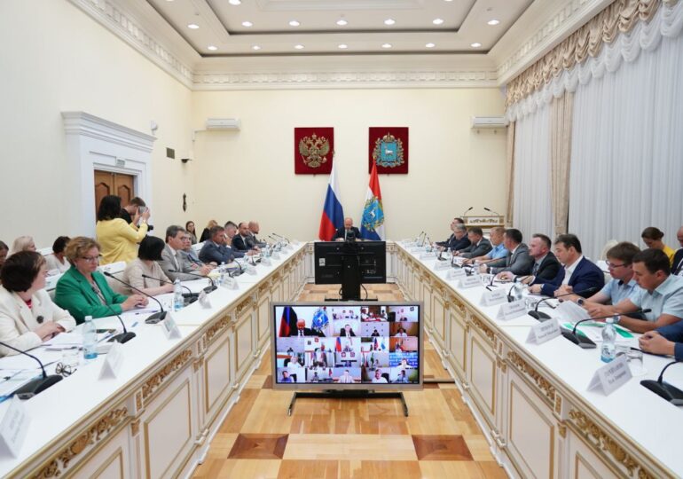 Вячеслав Федорищев поручил усилить контроль в сфере строительства