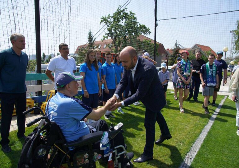 Глава региона Вячеслав Федорищев обсудил с футболистами «Крыльев Советов» обновление тренировочной базы