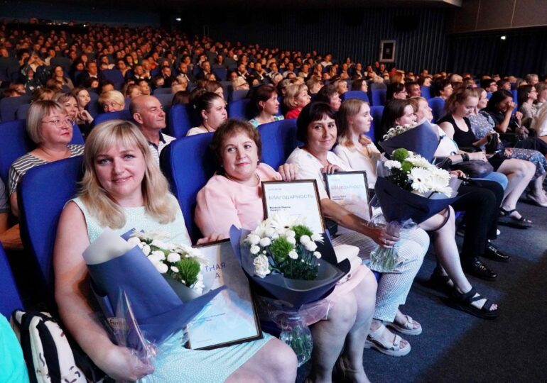В Самаре в преддверии Дня российской почты отметили лучших почтовых работников
