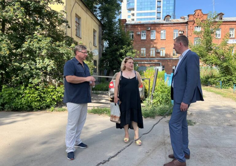 В Октябрьском районе Самары прошла встреча главы района с жителями