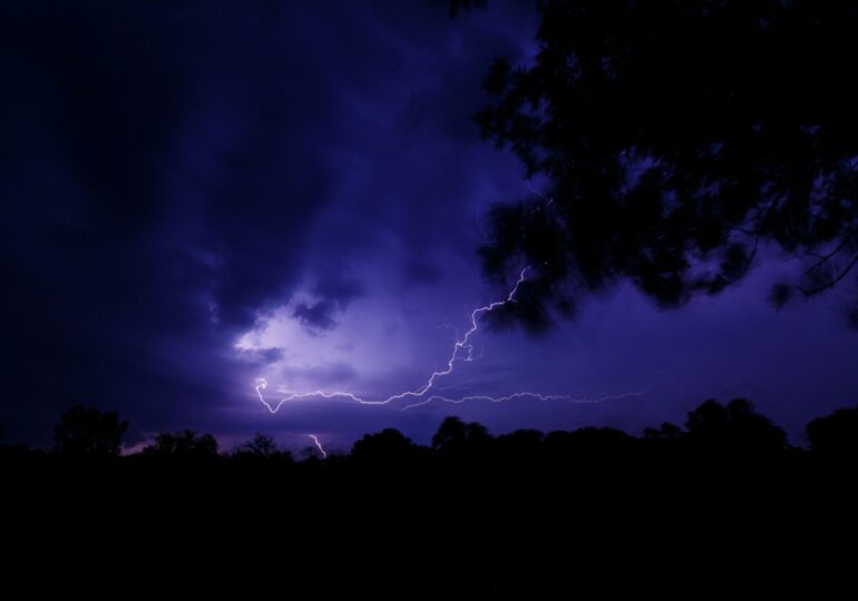 В Самарской области объявили желтый уровень опасности из-за грозы