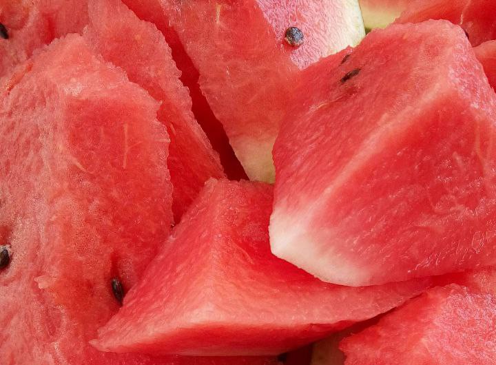 Эксперты назвали признаки спелого арбуза