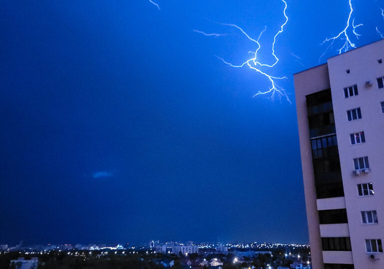 В Самарской области объявили желтый уровень опасности из-за грозы