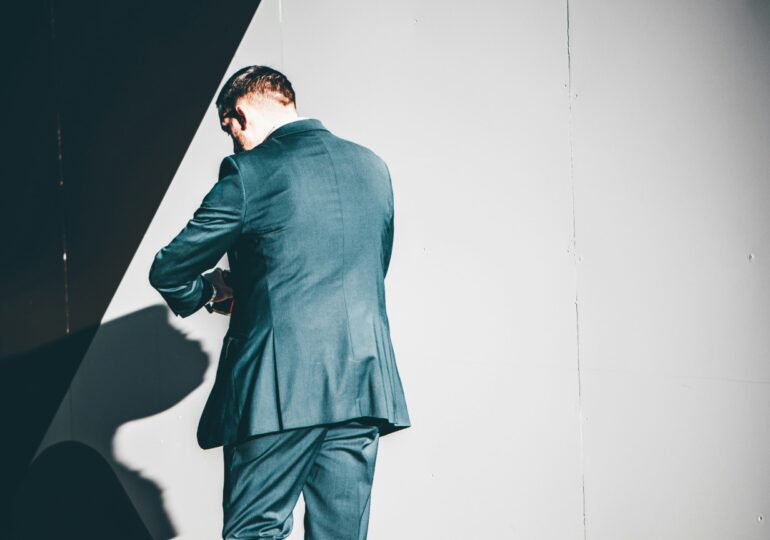 Результаты опроса показали, как россияне начинают свое рабочее утро