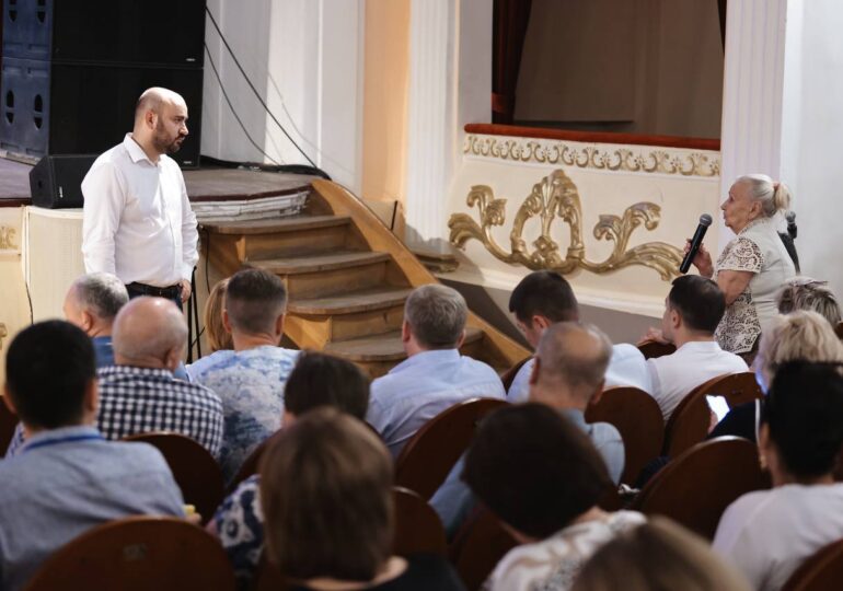 Врио губернатора Самарской области Вячеслав Федорищев встретился с жителями Чапаевска