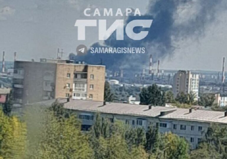 В Куйбышевском районе Самары горит склад