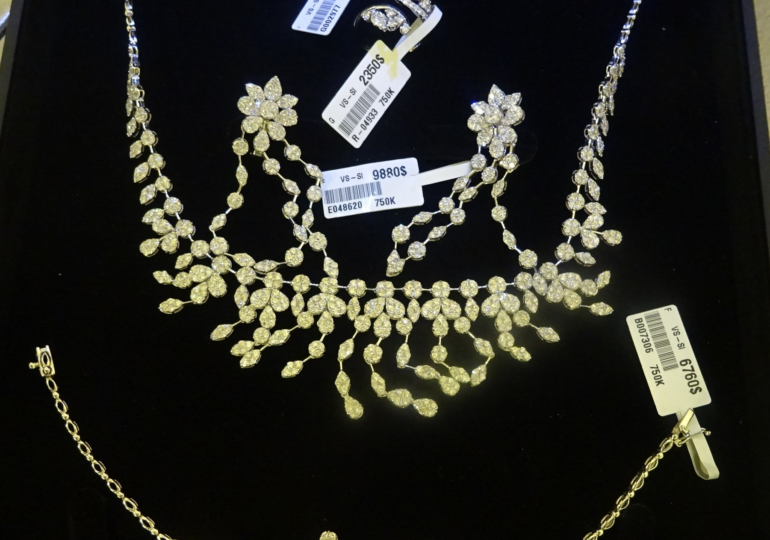 Самарские таможенники обнаружили незадекларированные ювелирные украшения на сумму 3,5 млн руб.