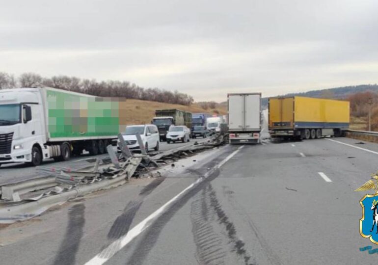 В Самарской области из-за ДТП перекрыли участок трассы М-5 «Урал»