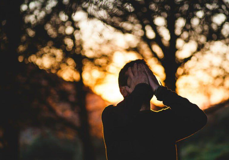 Психолог рассказал, как побороть осеннюю депрессию