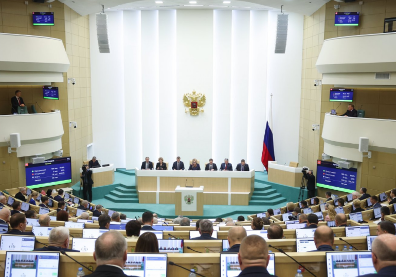 Совфед одобрил закон о лишении водительских прав за сокрытие госномеров