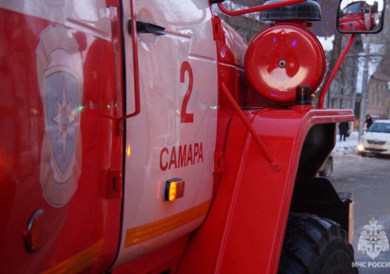 В Самаре на улице Теннисной сгорели две машины