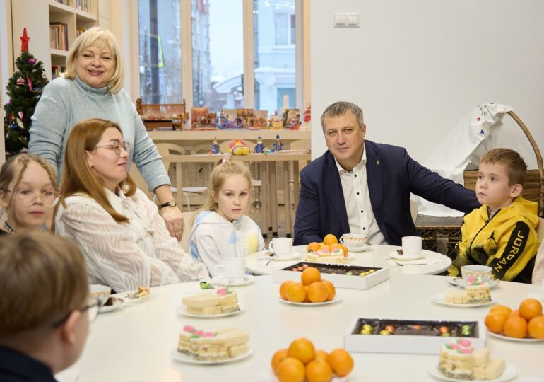 Иван Носков встретился с семьями участников СВО, погибших при выполнении воинского долга