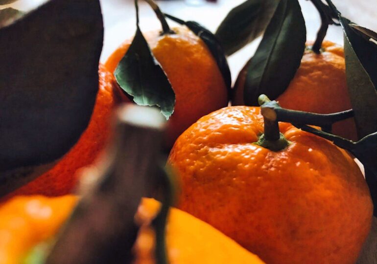 Самарцам рассказали, как выбрать мандарины к Новому году