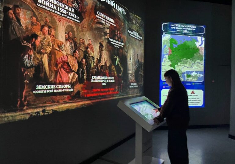 В Самару вернулись школьники после обучения в Москве