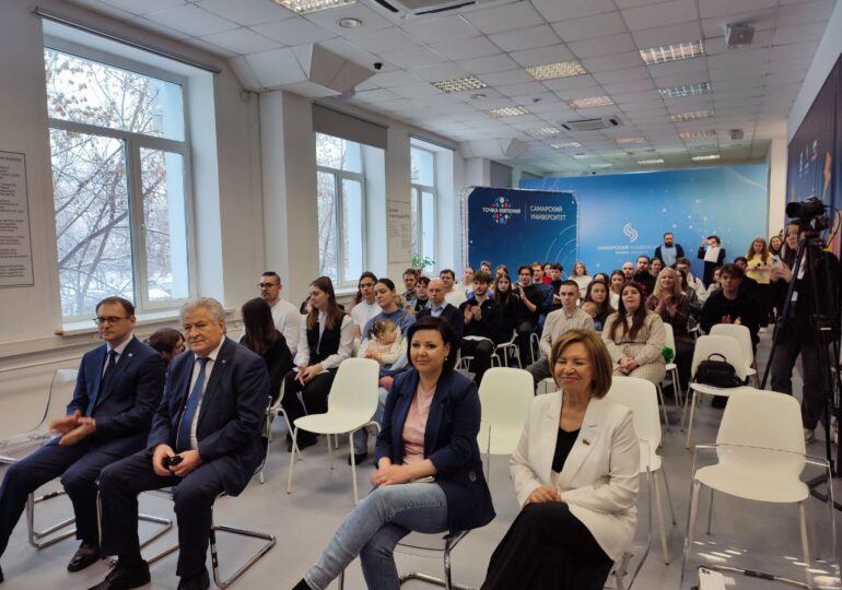 В Самаре открыли первую в регионе комнату матери и ребенка в вузе