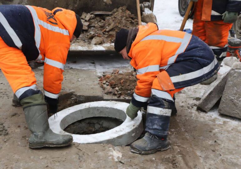 В Самаре на Ленинградской устранили просадку колодцев