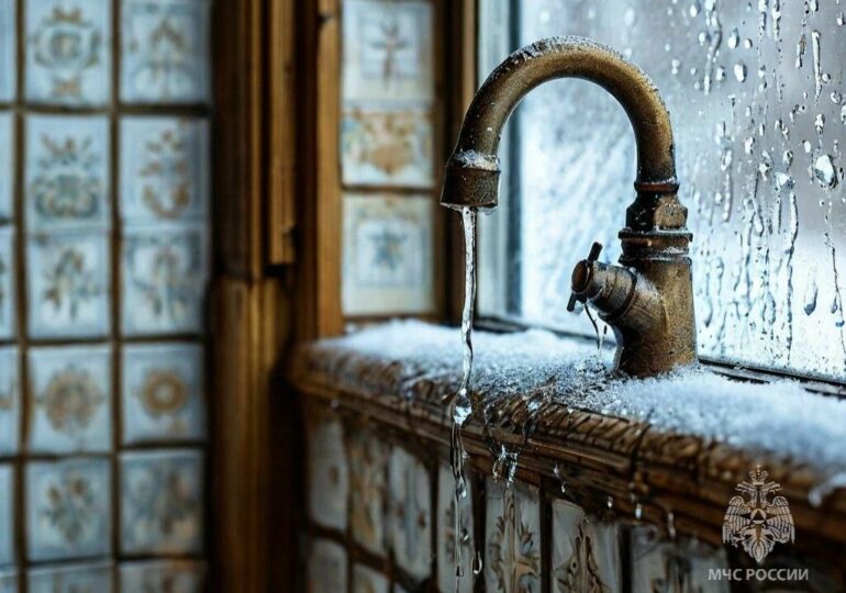 В Самаре устраняют утечку холодной воды на Ново-Садовой