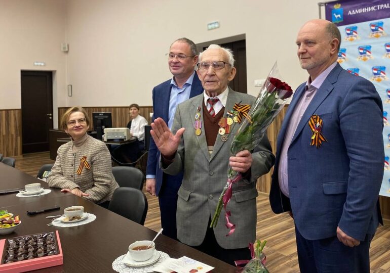 Пятерых ветеранов Советского района Самары наградили юбилейными медалями