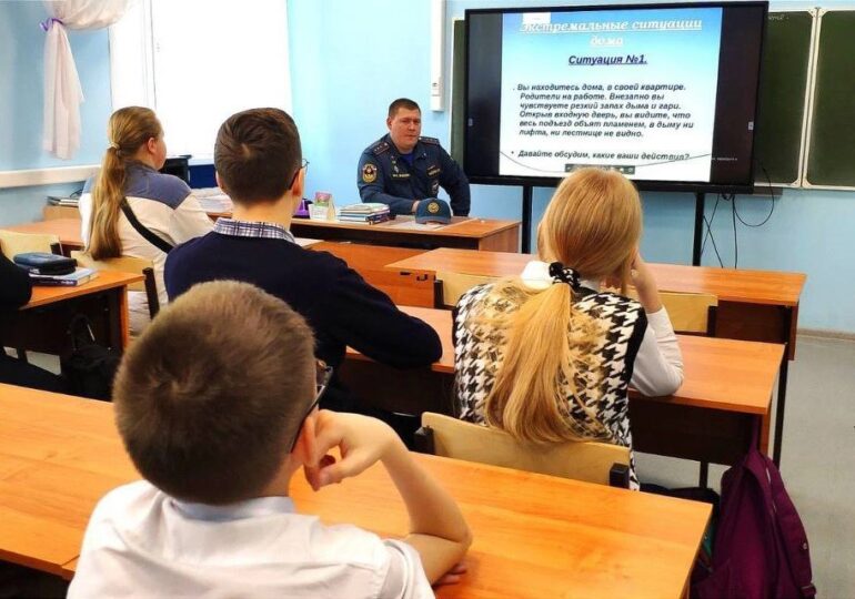 В самарских школах провели более 1,5 тыс. занятий по противопожарной безопасности