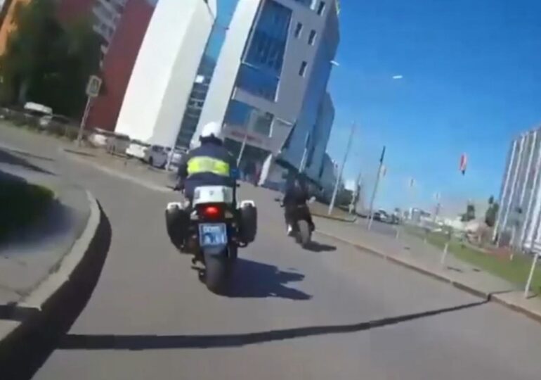 Сотрудники Госавтоинспекции Самары остановили мотогонщика без прав