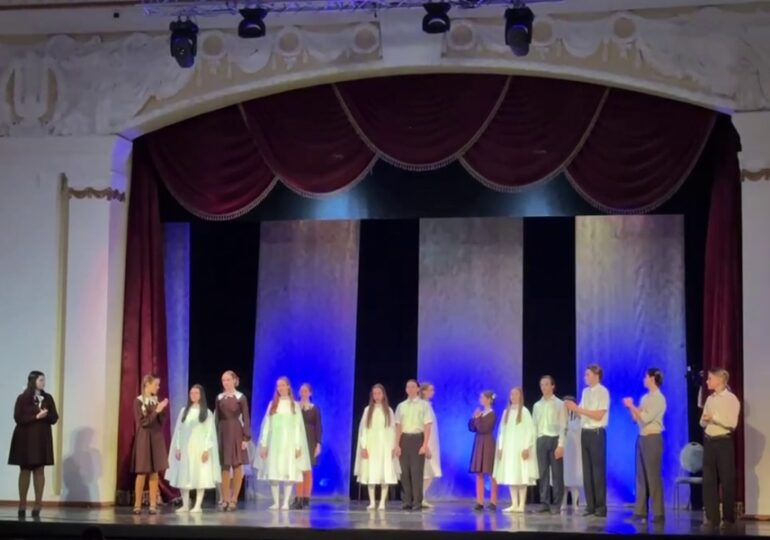 В Самаре показали спектакль «Зеркало времени»