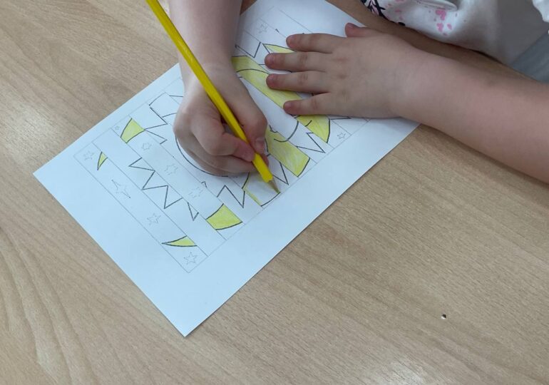 В самарском летнем лагере при школе №132 прошел мастер-класс по рисованию