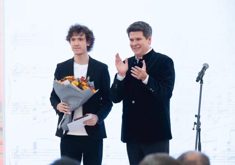 Выпускник самарской музыкальной школы стал лауреатом Международного конкурса пианистов, композиторов и дирижеров