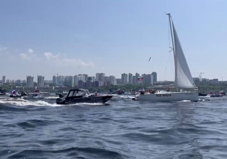 В Самаре в честь Дня России прошел Парад на Волге