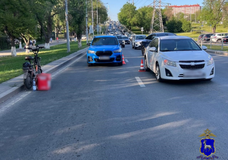 В Самаре велосипедист наехал на «БМВ»