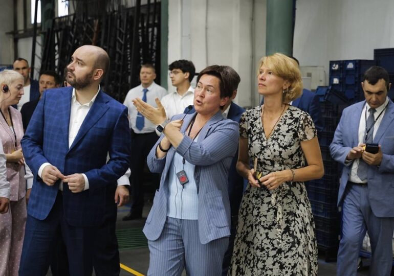 Глава Минсельхоза России Оксана Лут и губернатор Самарской области посетили сельхозпредприятия региона