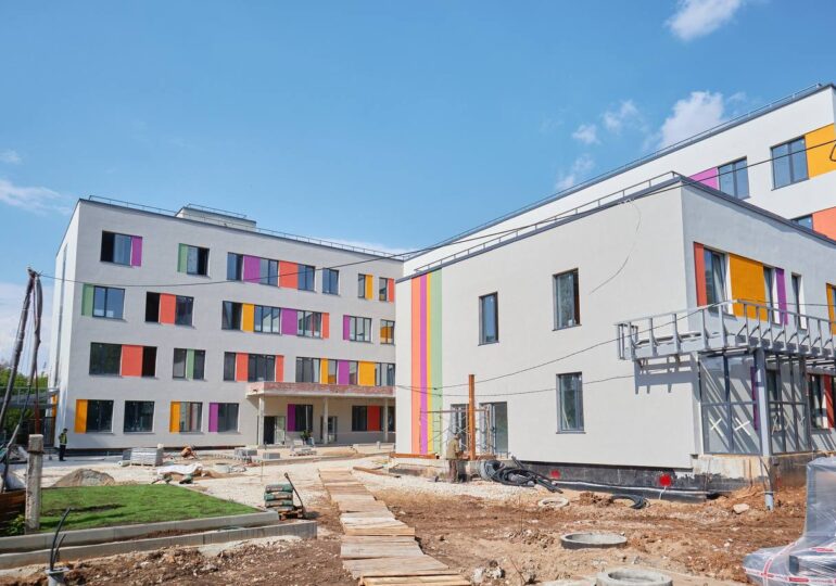 В Октябрьском районе Самары детская поликлиника готова на 65%