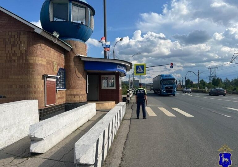 Владимир Путин подписал закон об увеличении штрафов до 10 тыс. руб за отказ остановить автомобиль по требованию полиции