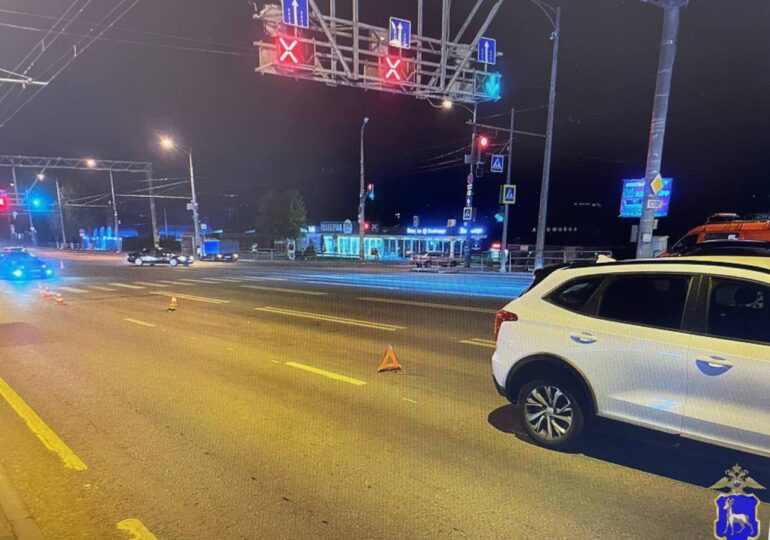 В Самаре на Московском шоссе автомобилист сбил девушку на электросамокате