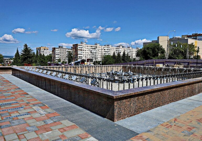 В Самаре к тестовому запуску готовят фонтан на Осипенко