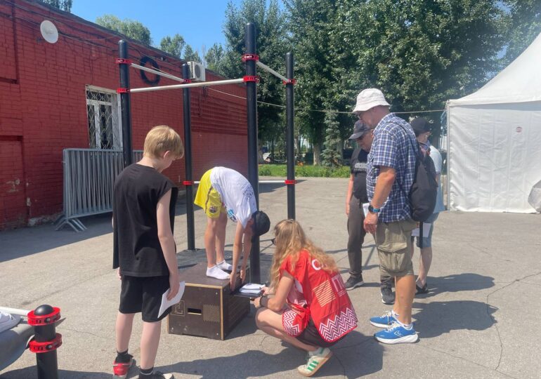 В парке Гагарина все желающие могут выполнить комплекс упражнений ГТО