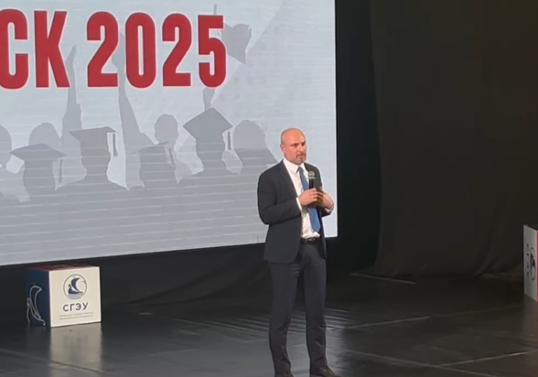 В Самаре вручают дипломы выпускникам государственного экономического университета