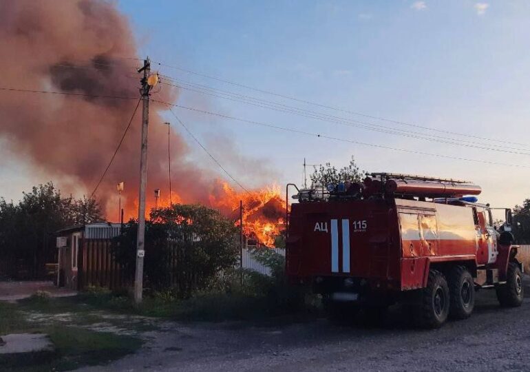 В Самарской области загорелся частный дом